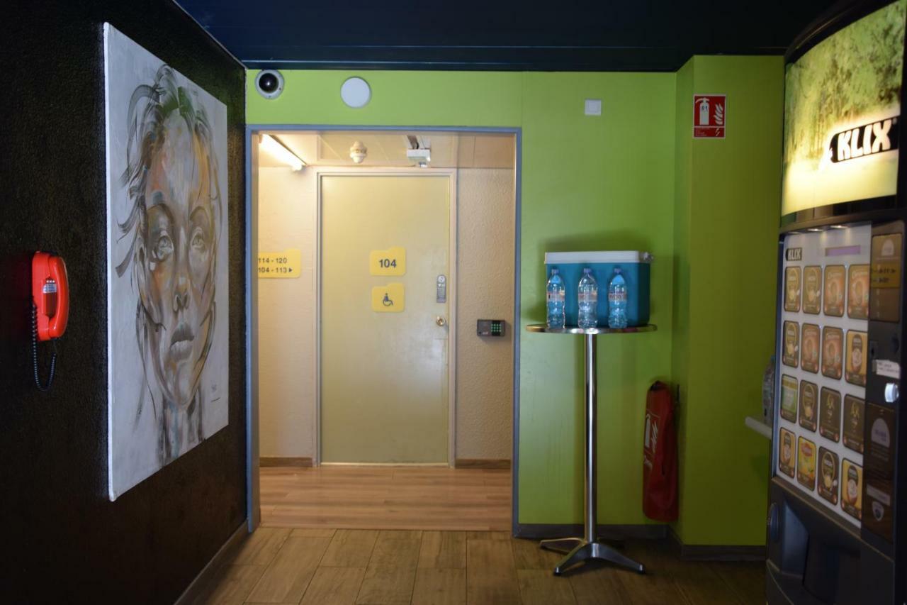 Design Booking Villeneuve-le-Roi Esterno foto